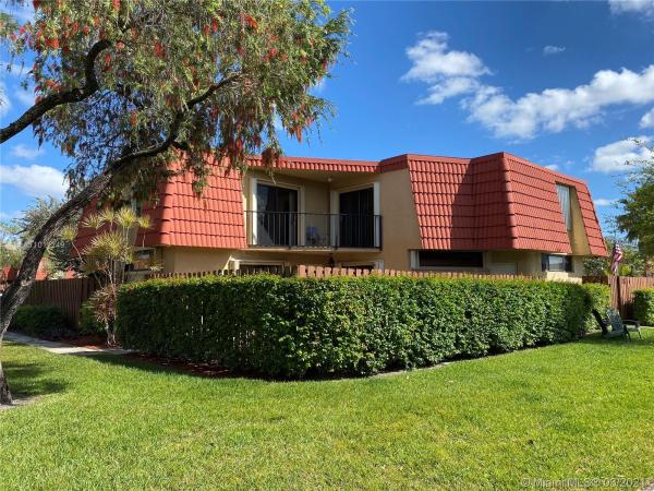 Banyan Lake, 8353 Trent Ct #A, Boca Raton, Florida 33433, image 2