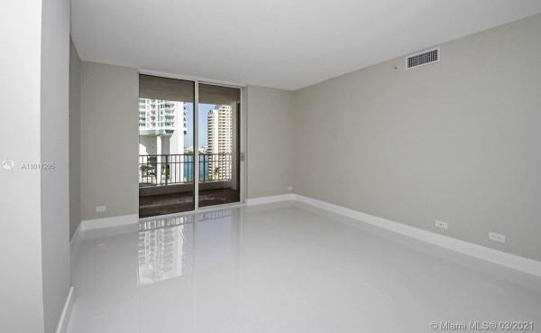 Courvoisier Courts, 701 Brickell Key Blvd #1605, Miami, Florida 33131, image 1