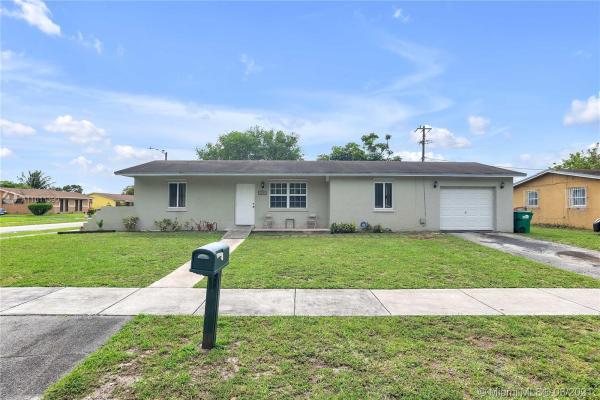 Windward Estates, 1900 NW 195 St #, Miami Gardens, Florida 33056, image 2