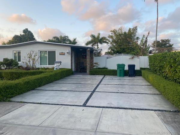 Westwood Lakes Residential, 10761 SW 43rd Ln, Westwood Lakes, Florida 33165, image 2