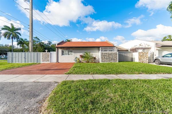 Coral Highlands, 11621 SW 81st Ter, Kendall, Florida 33173, image 2