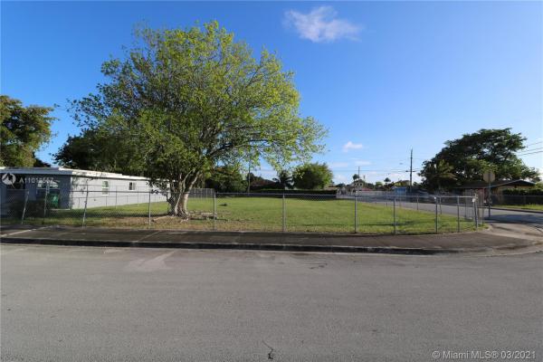 Goulds No HOA, 11790 SW 221st St, Goulds, Florida 33170, image 2