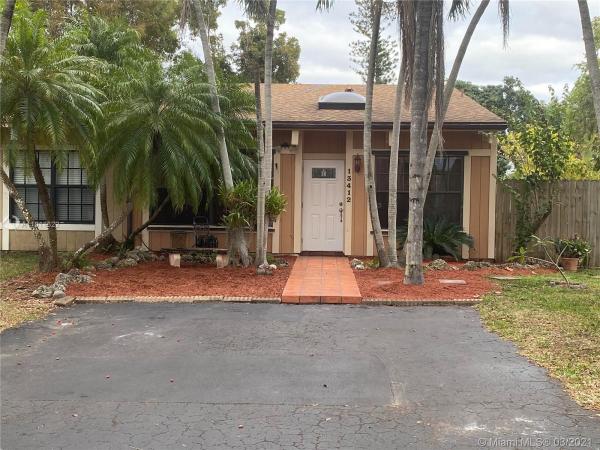 Cindis Place, 13412 SW 102nd Ln #13412, The Crossings, Florida 33186, image 2