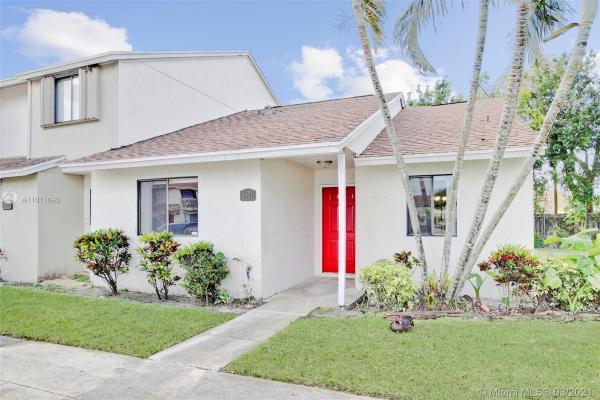 Canalakes, 6501 Dockside Cir, Greenacres, Florida 33463, image 2