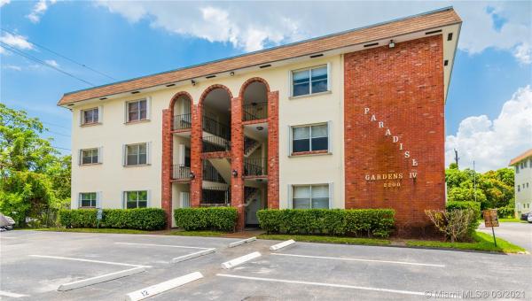 Paradise Gardens 4, 2200 Taylor St #303, Hollywood, Florida 33020, image 2