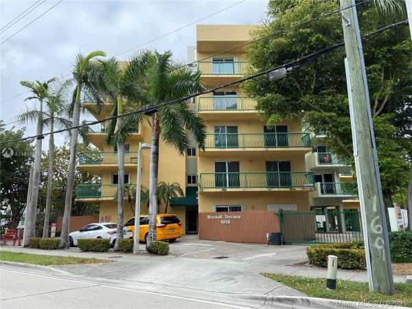 Brickell Terrace, 1918 Brickell Ave #205, Miami, Florida 33129, image 2