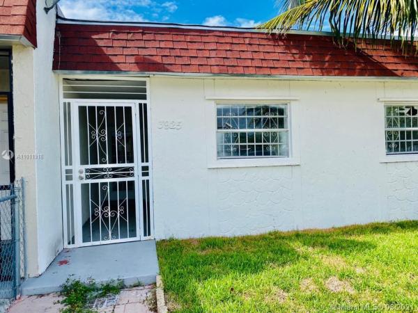 Vista Verde, 3925 NW 207th St Rd, Miami Gardens, Florida 33055, image 2