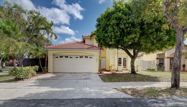 Shoma Homes At Imperial Lakes, 12271 NW 8th, Tamiami, Florida 33182, image 2