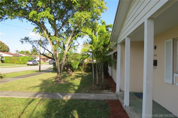 Coral Park Estates, 10010 SW 13th Ter, University Park, Florida 33174, image 2
