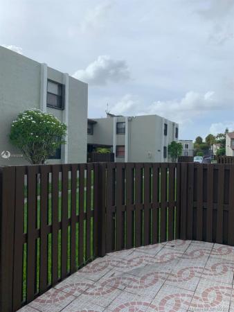 Indian Lake Village, 9940 NW 9th St Cir #201, Fountainebleau, Florida 33172, image 2