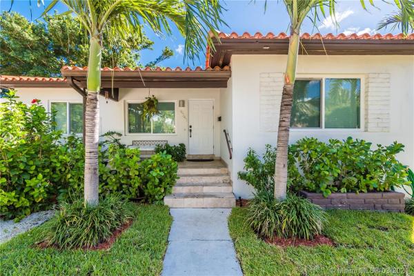 Surprise Lake, 4541 Post Ave, Miami Beach, Florida 33140, image 2