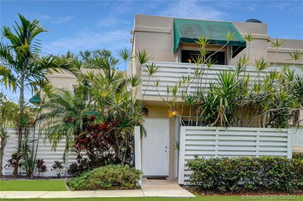 Arbor Courts, 14372 SW 96th Ter #14372, The Hammocks, Florida 33186, image 2