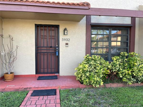 Miller Dreams, 5932 SW 133rd Pl #5932, Kendale Lakes, Florida 33183, image 2