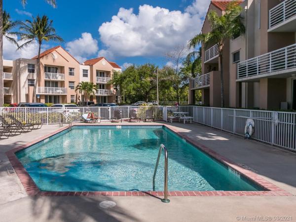 Sheridan Ocean Club, 2721 Ocean Club Blvd #104, Hollywood, Florida 33019, image 1