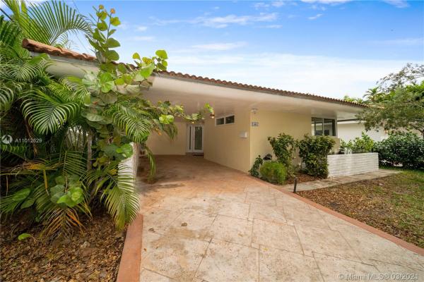 Coral Gables Country Club, 1567 Plasentia Ave, Coral Gables, Florida 33134, image 1