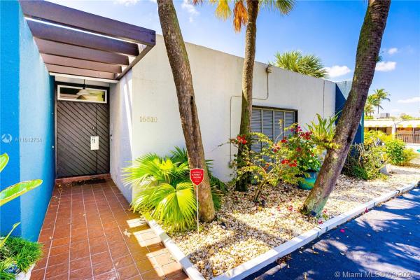 Windmill Gate, 16510 Bridge End Rd #, Miami Lakes, Florida 33014, image 2