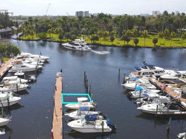 River Run Yacht Club, 1700 NW N River Dr, Miami, Florida 33125, image 2