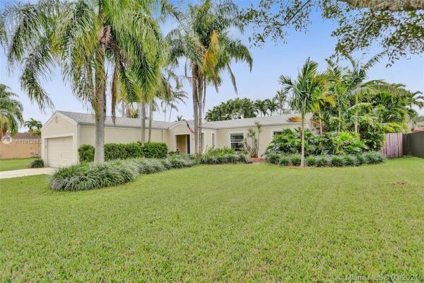 Kings Grant East, 14740 SW 159th St, Richmond West, Florida 33187, image 2