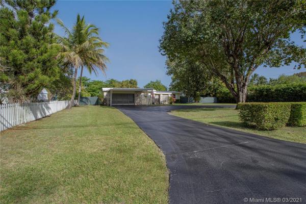 Sunkist Estates, 5945 SW 85th Ave, Olympia Heights, Florida 33143, image 2