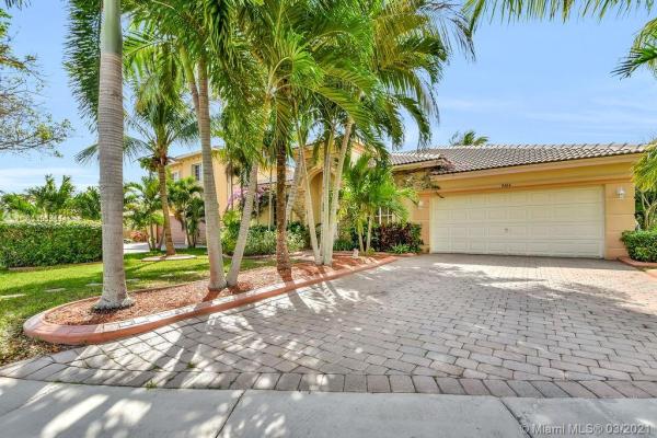 The Breakers At Isles Of Bayshore, 9464 SW 220th St, Cutler Bay, Florida 33190, image 2