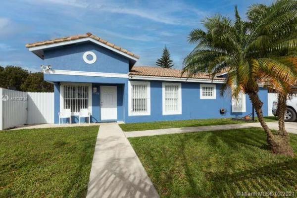 Cedar West Homes, 26120 SW 138th Ave, Naranja, Florida 33032, image 2