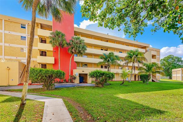 Parkview, 9180 Fontainebleau Blvd #505, Fountainebleau, Florida 33172, image 2