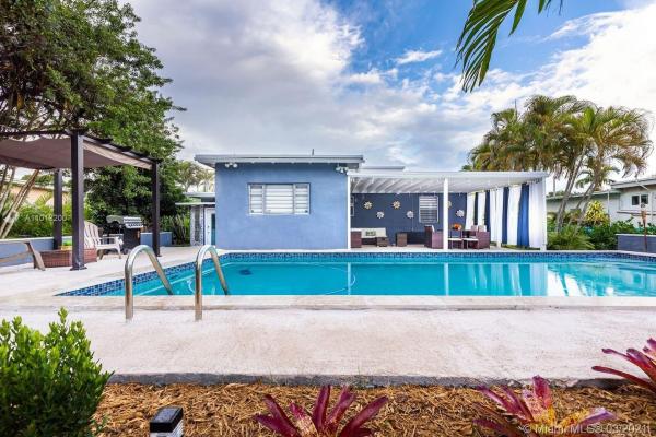 Biscayne Gardens, 280 NW 148th St, Golden Glades, Florida 33168, image 2