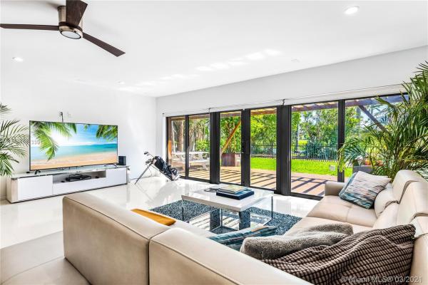 La Gorce Golf, 5229 Alton Rd, Miami Beach, Florida 33140, image 2