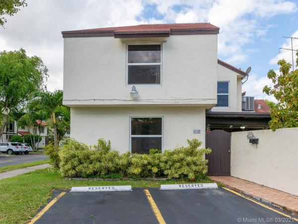Spring Lakes Village, 642 NW 102nd Ct #3-18, Fountainebleau, Florida 33172, image 2