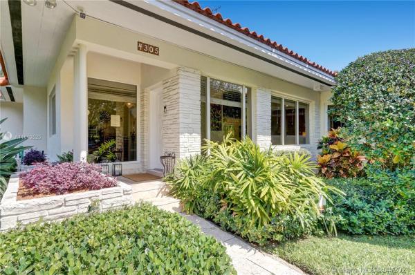 Coral Gables Country Club, 4305 Toledo St, Coral Gables, Florida 33146, image 2