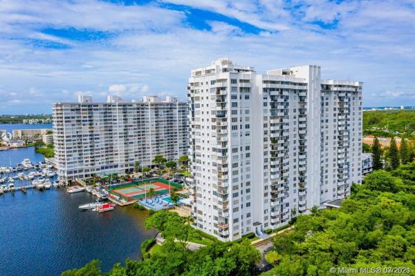 Commodore Plaza Century, 2780 NE 183rd St #2115, Aventura, Florida 33160, image 2