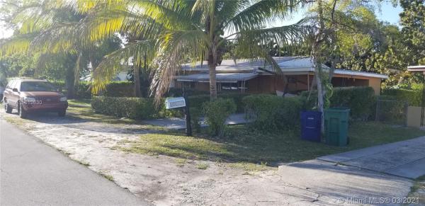Biscayne Gardens, 1129 NW 145th Ter, Golden Glades, Florida 33168, image 2
