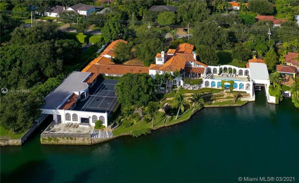 Riviera, 6312 Riviera Dr, Coral Gables, Florida 33146, image 2