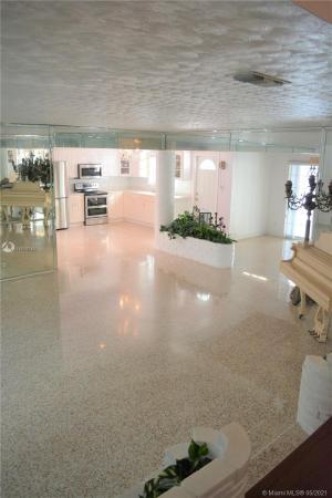 Bass Lake Estates, 901 Ibis Ave, Miami Springs, Florida 33166, image 2