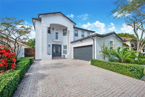 Grand Lakes, 1660 SW 150th Rd, University Park, Florida 33185, image 2