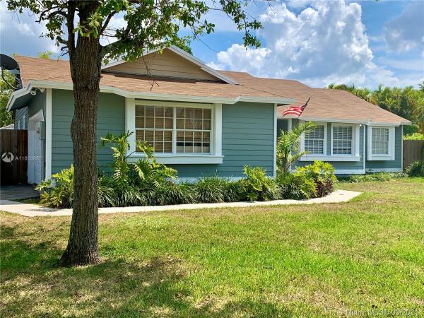 Kings Grant East, 15060 SW 153rd St, Richmond West, Florida 33187, image 2