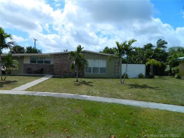 Palm Springs Village, 425 Fontana Dr, Palm Springs, Florida 33461, image 2