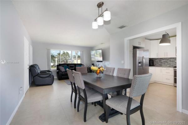 Cutler Ridge, 10010 SW 215th St, Cutler Bay, Florida 33189, image 2