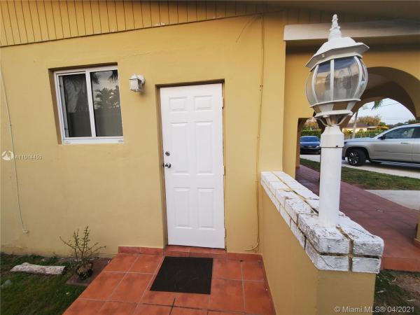 Coravo, 10575 SW 28th St, University Park, Florida 33165, image 2