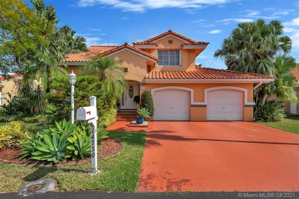 Park Isle At Lakes Of The Meadow, 14730 SW 43rd Way, Kendall West, Florida 33185, image 2