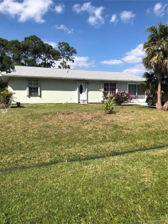 1017 SW Mantilla Ave, Florida 34953, image 2