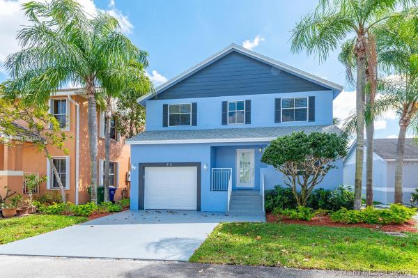 Charleston In The Pines, 410 NW 101st Ter, Pembroke Pines, Florida 33026, image 2