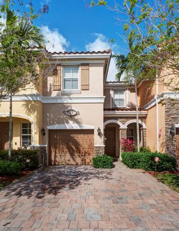 Emerald Creek Townhomes, 135 Emerald Creek Ter, Plantation, Florida 33325, image 2