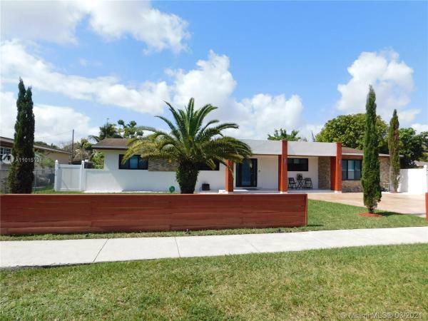 Biscayne Gardens, 14900 Garden Dr, Golden Glades, Florida 33168, image 2