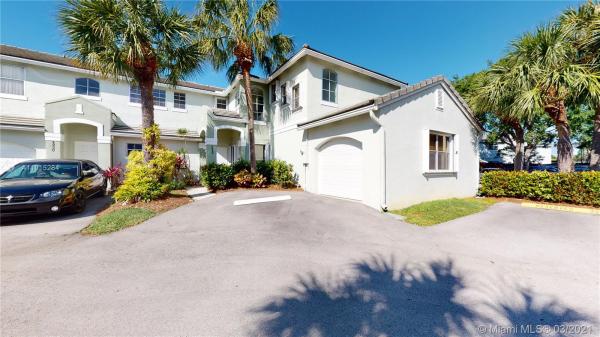 Les Chateaux, 4822 Grapevine Way, Davie, Florida 33331, image 2