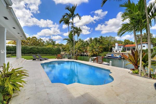 Riviera, 545 Vilabella Ave, Coral Gables, Florida 33146, image 2