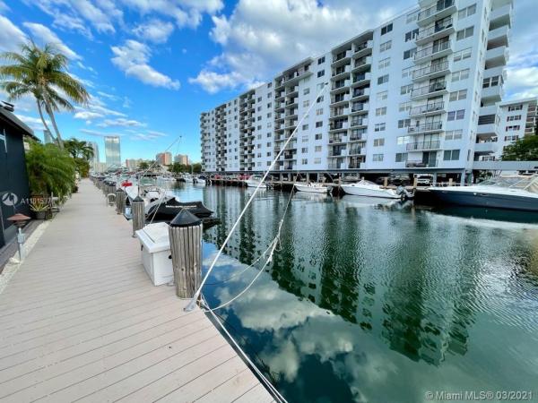 Beach Club Villas, 3648 NE 167th St #27, North Miami Beach, Florida 33160, image 2