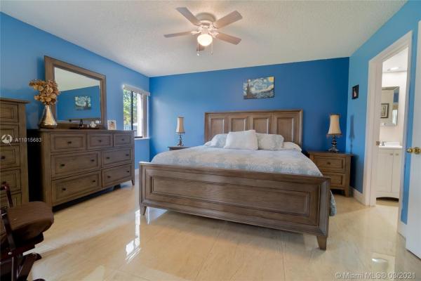 Lantern Walk, 157 Love Cres, Royal Palm Beach, Florida 33411, image 2