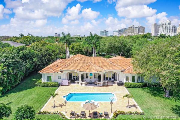 Pinecrest Residential, 6890 SW 94th St, Pinecrest, Florida 33156, image 2