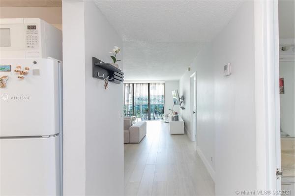 3800 S Ocean Dr #709, Hallandale Beach, Florida 33019, image 2
